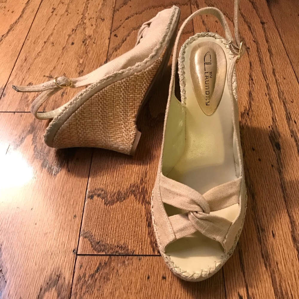 C L Laundry Wedges